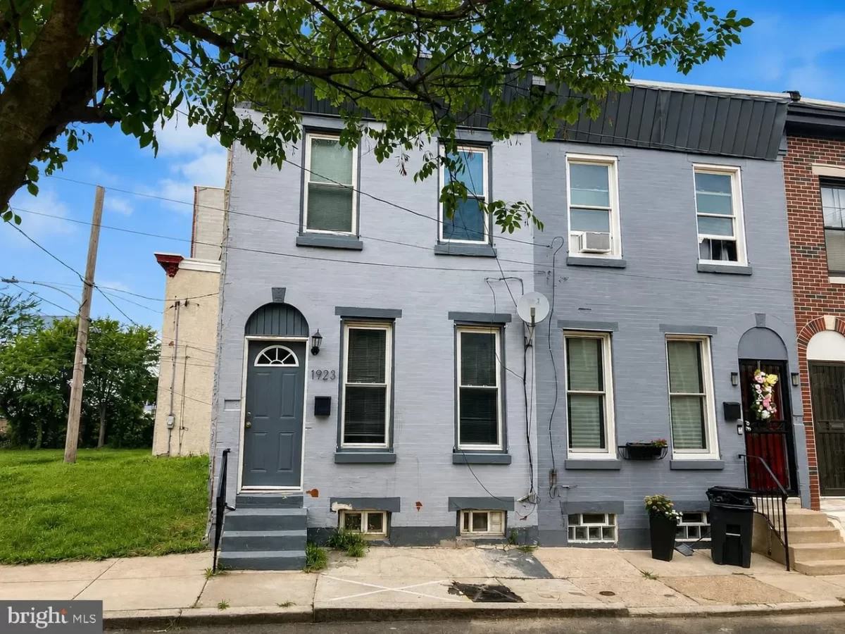 2BR Townhouse for Sale in Philadelphia, PA