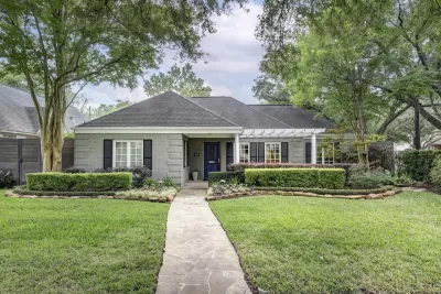 4BR House for Sale in West University Place, TX