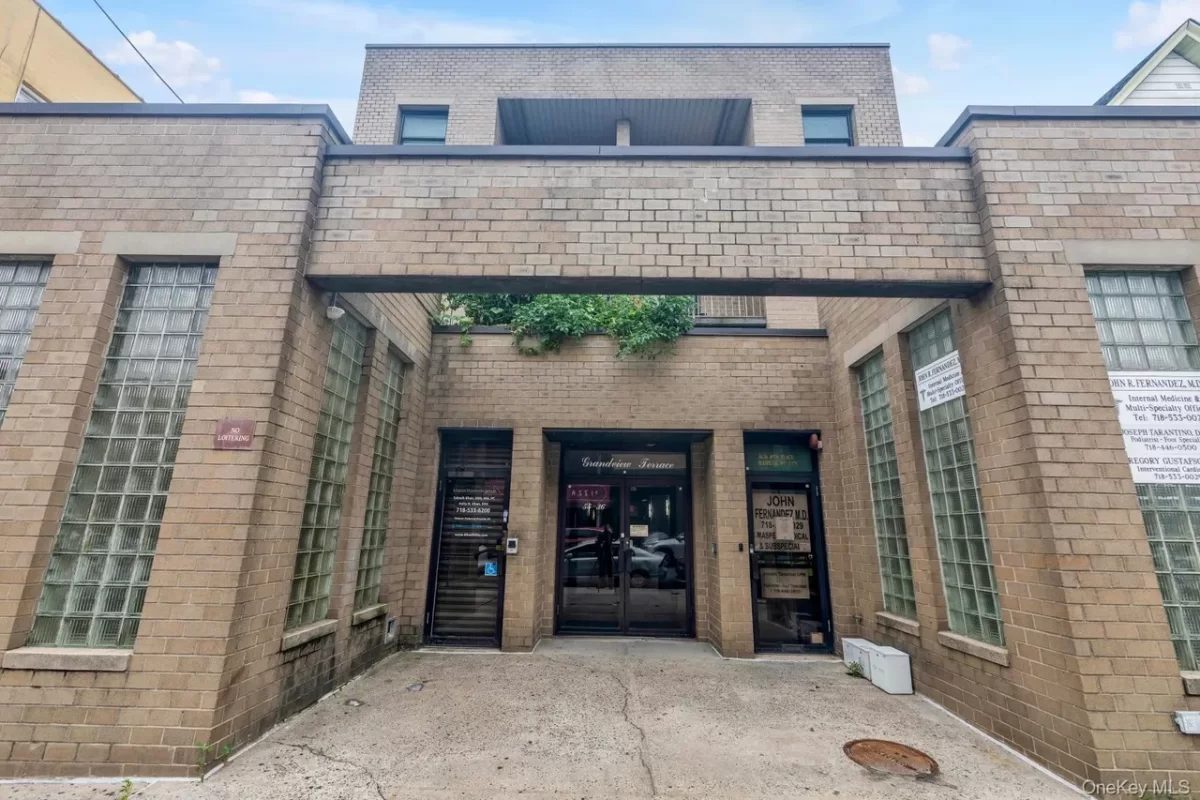 1BR Condo for Sale in Maspeth, NY