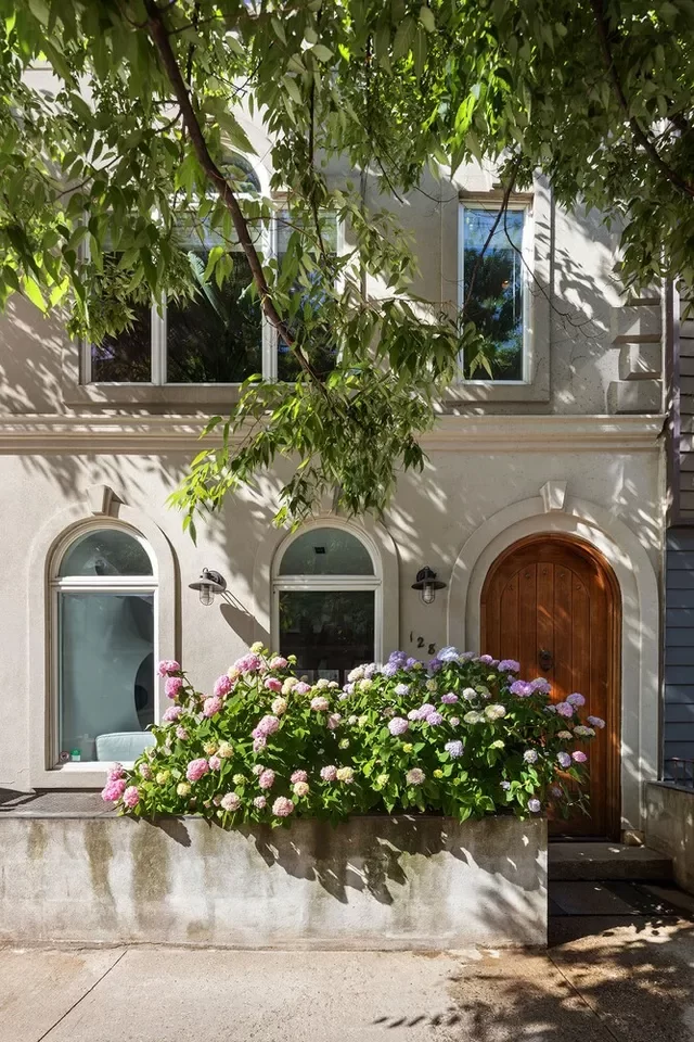 5BR Townhouse for Sale in Brooklyn, NY