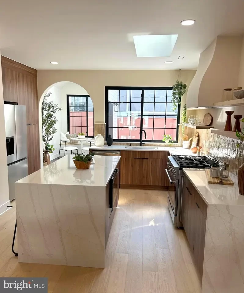 4BR Townhouse for Sale in Philadelphia, PA