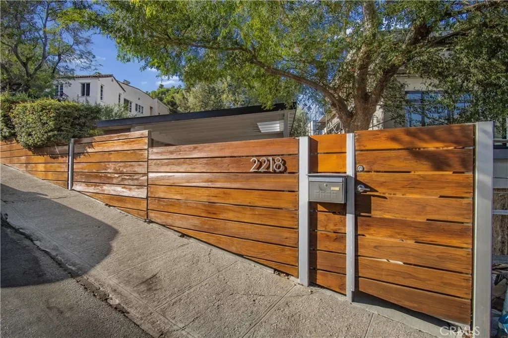 3BR House for Sale in Los Angeles, CA
