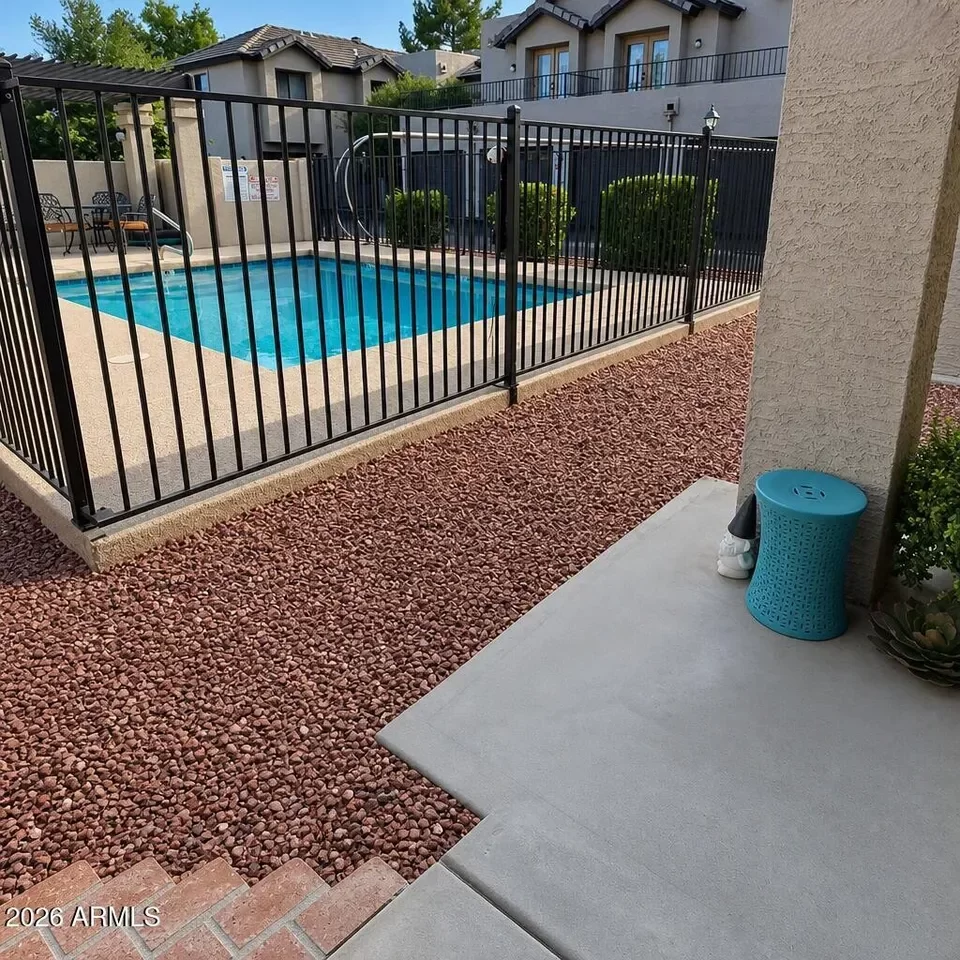 2BR Townhouse for Sale in Phoenix, AZ