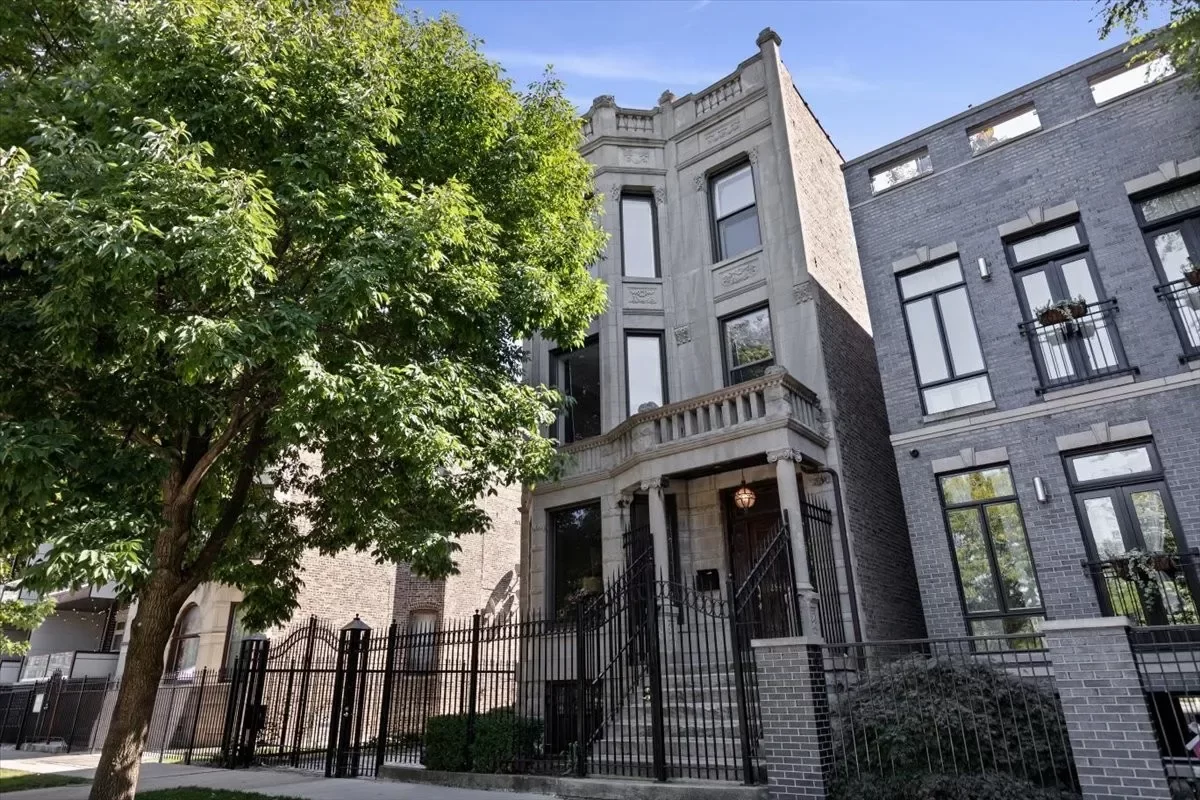 5BR House for Rent in Chicago, IL