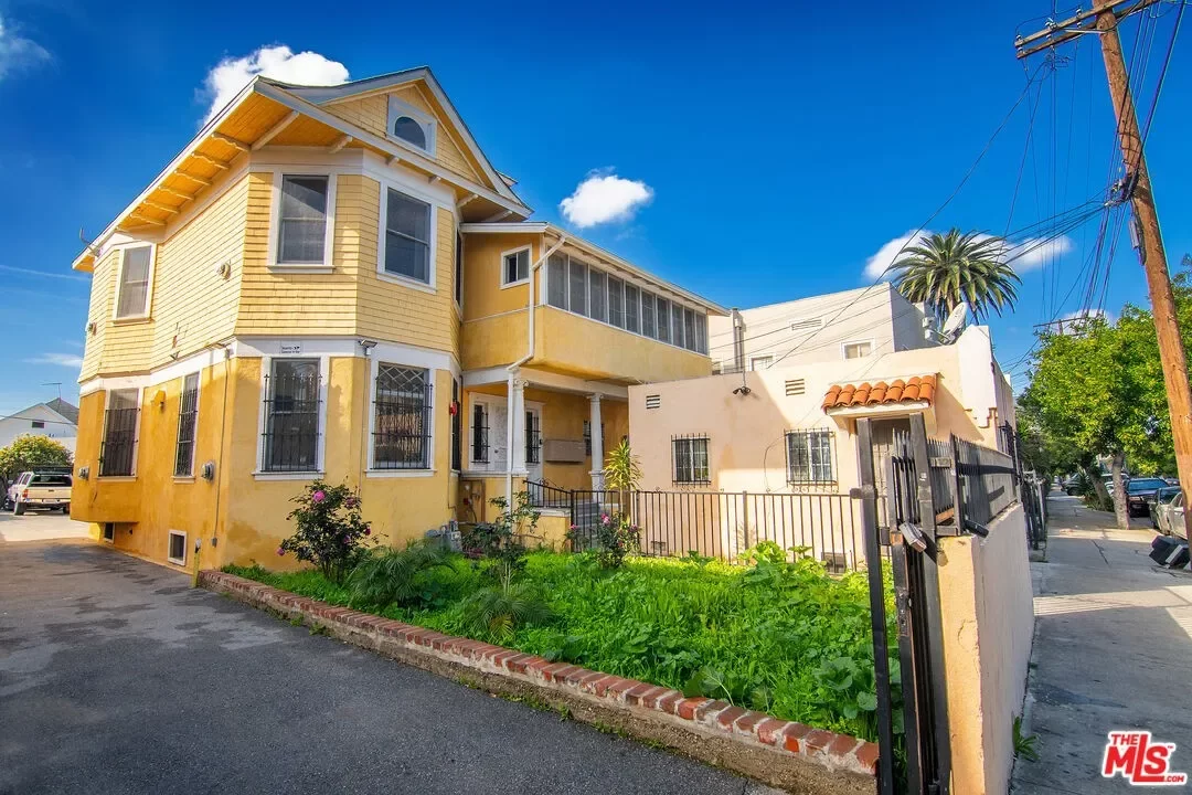 9BR Multi-Family for Sale in Los Angeles, CA