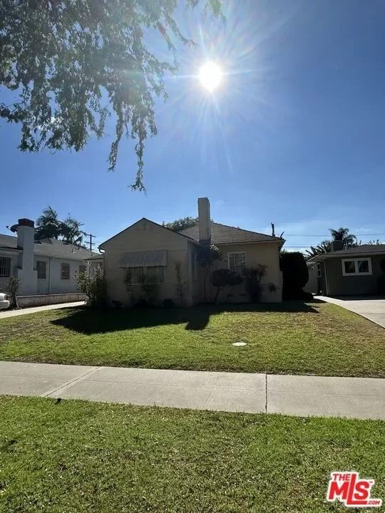 2BR House for Sale in Los Angeles, CA