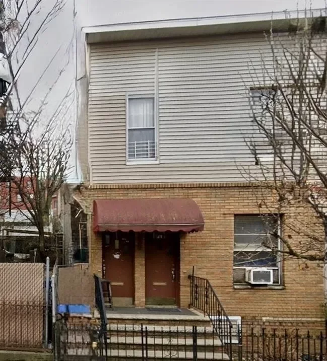 4BR Multi-Family for Sale in Union City, NJ