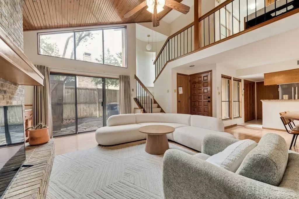 2BR House for Sale in Dallas, TX