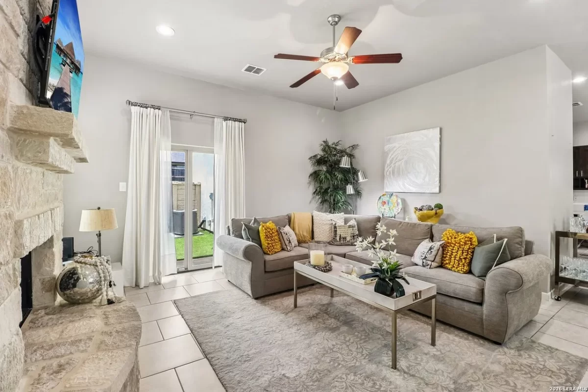 2BR House for Sale in San Antonio, TX