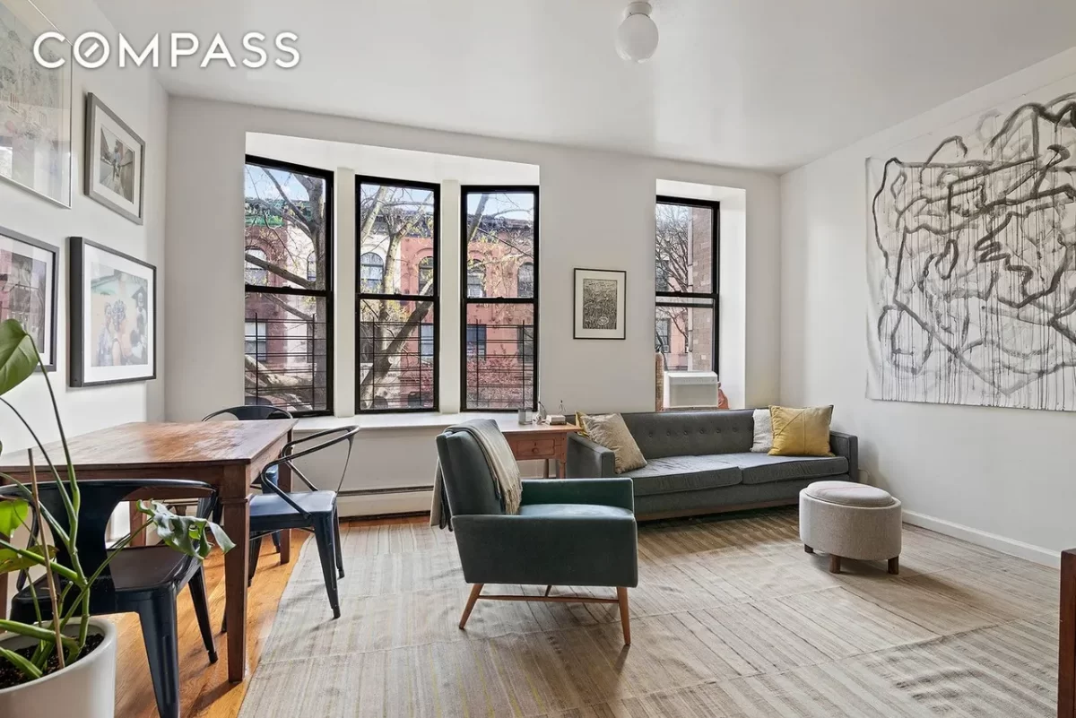 7BR Townhouse for Sale in Manhattan, NY