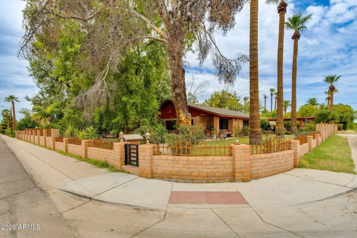4BR House for Sale in Phoenix, AZ