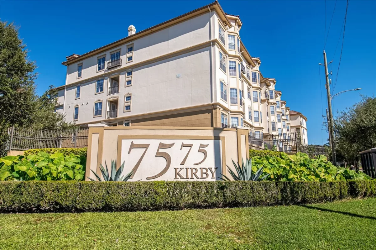 2BR Condo for Sale in Houston, TX