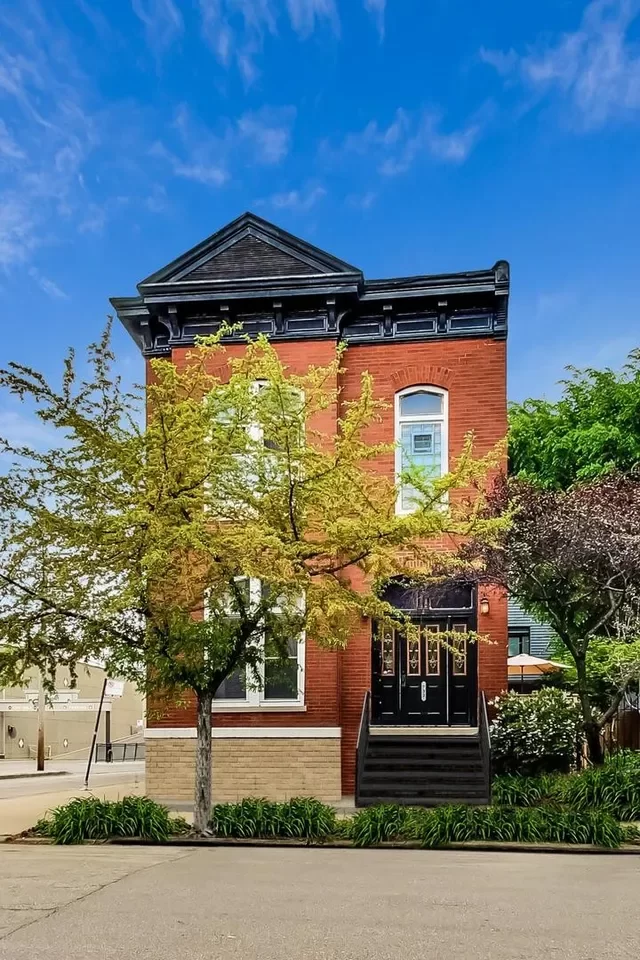 4BR Apartment for Rent in Chicago, IL