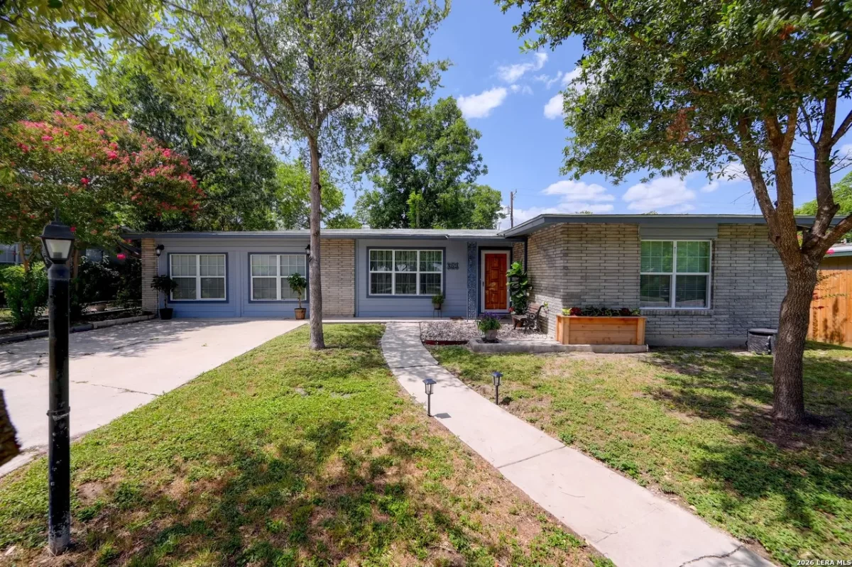 3BR House for Sale in San Antonio, TX