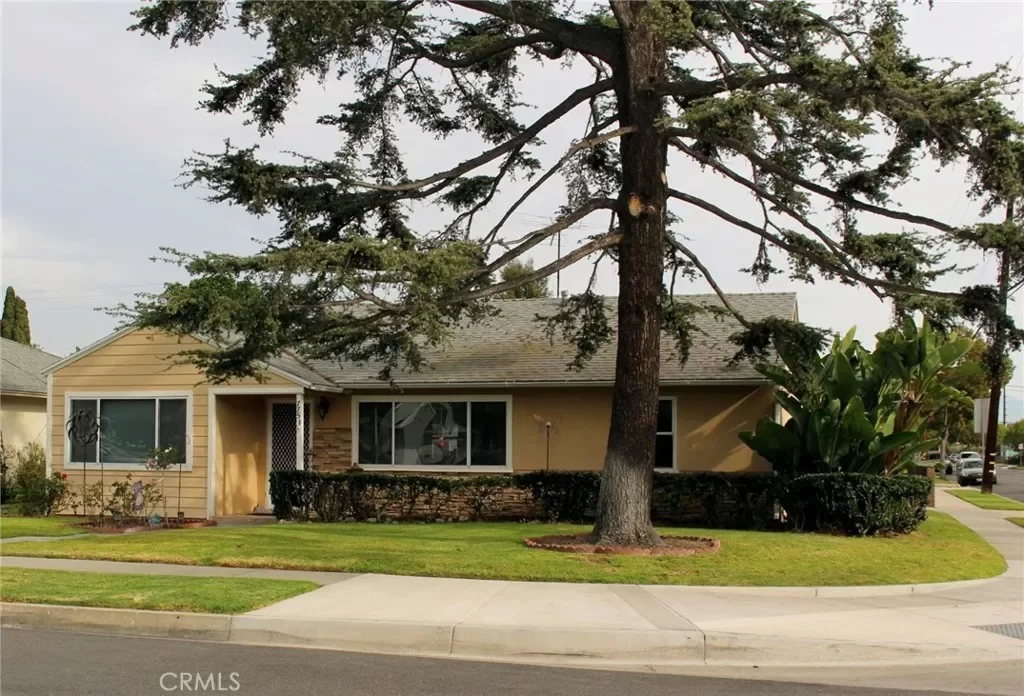 2BR House for Sale in Downey, CA
