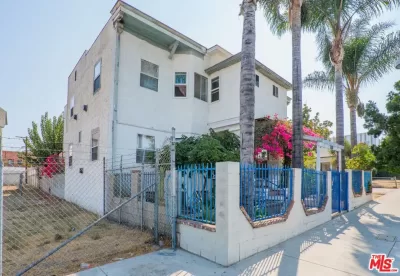 Townhouse for Rent in Los Angeles, CA