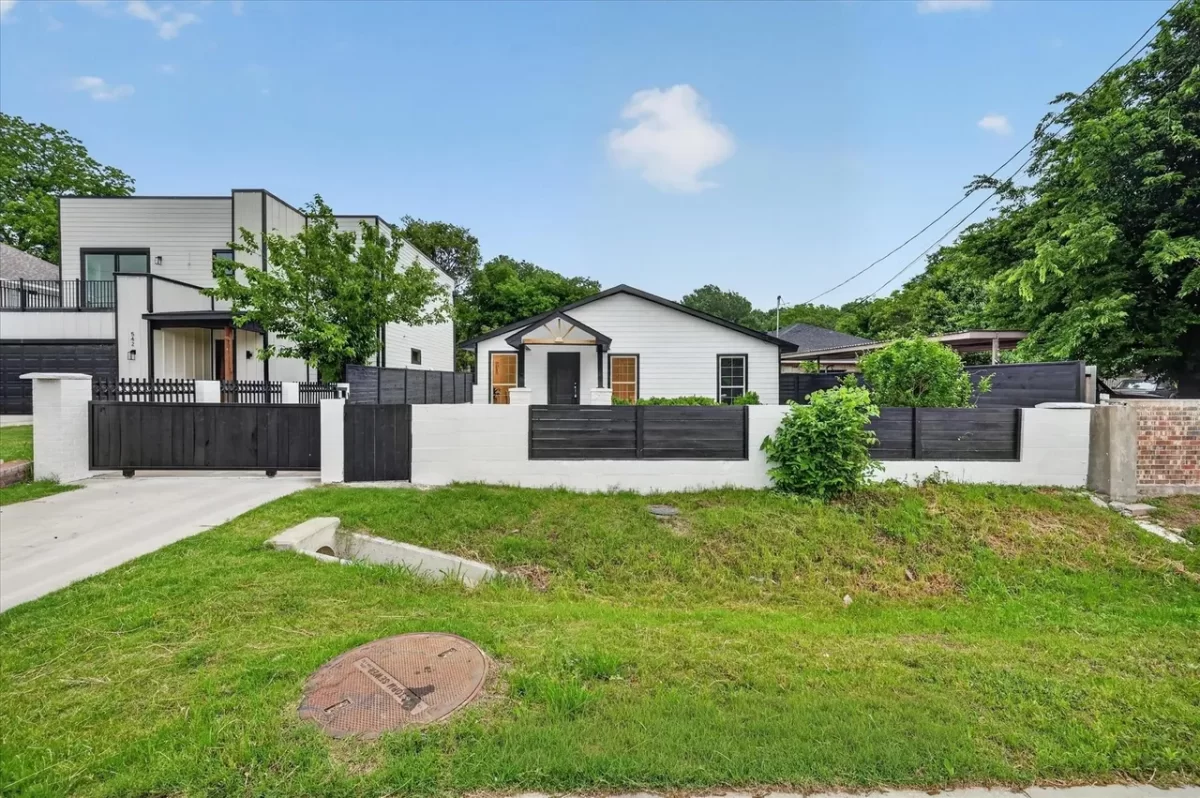 4BR House for Sale in Dallas, TX