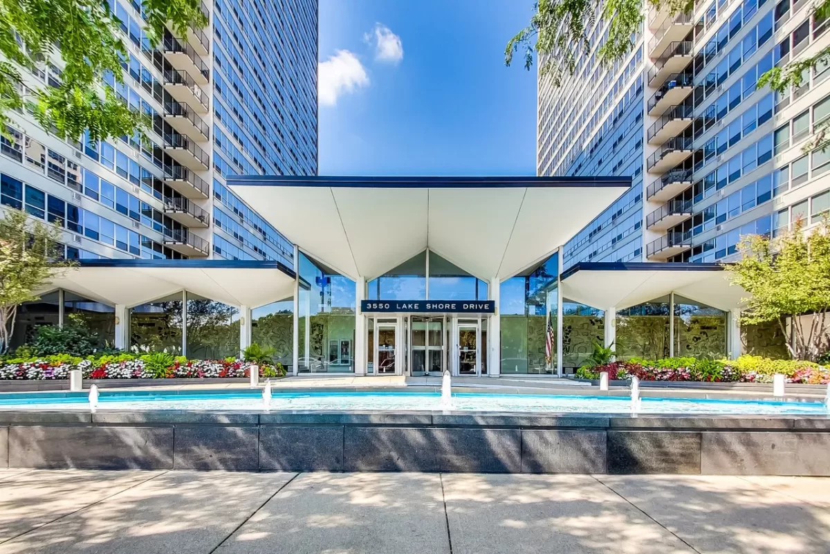 Condo for Sale in Chicago, IL