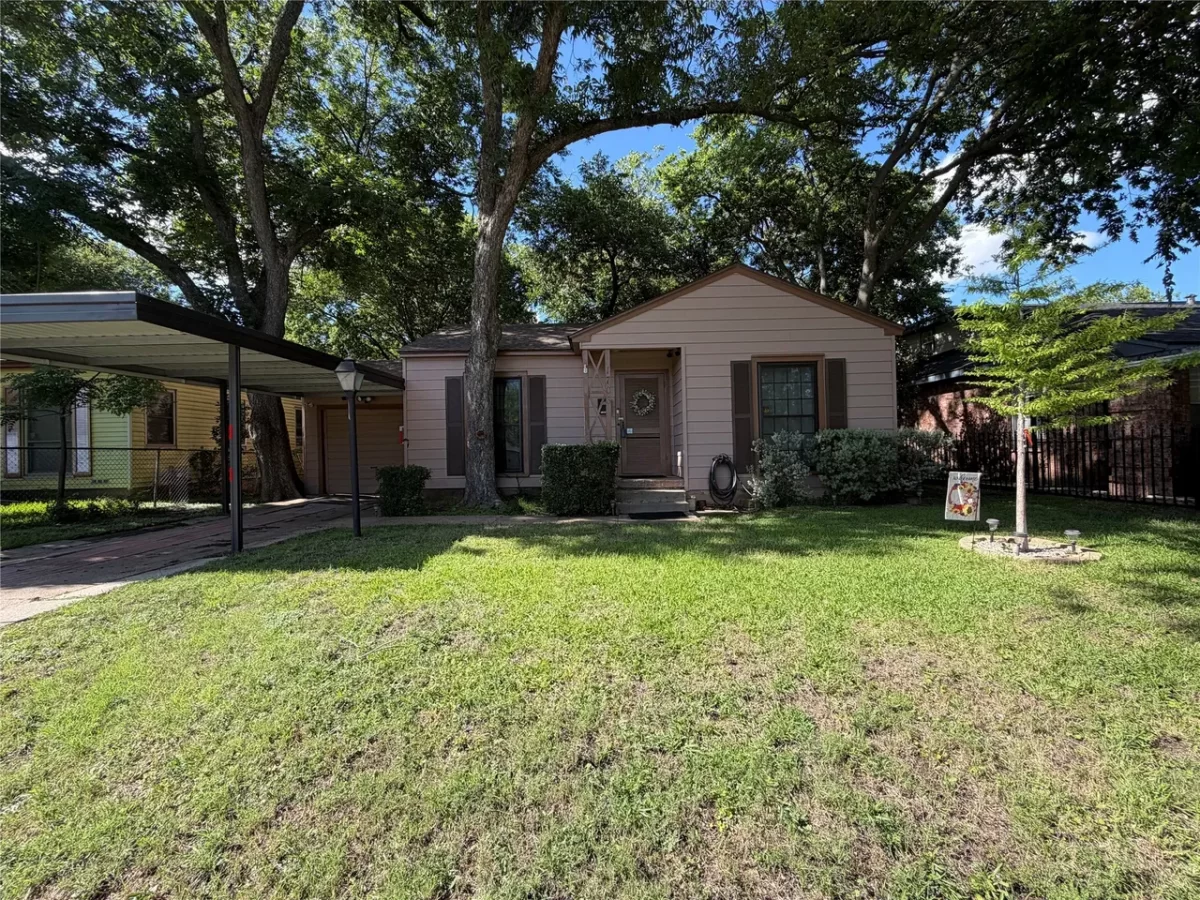 2BR House for Sale in Dallas, TX