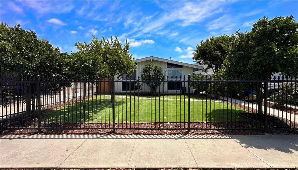 3BR House for Sale in Los Angeles, CA