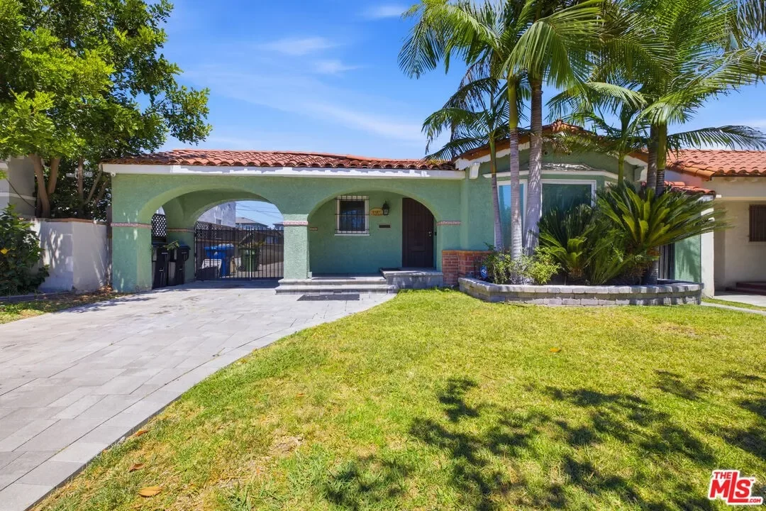3BR House for Sale in Los Angeles, CA
