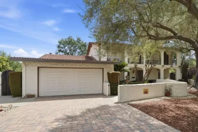 5BR House for Sale in Los Gatos, CA