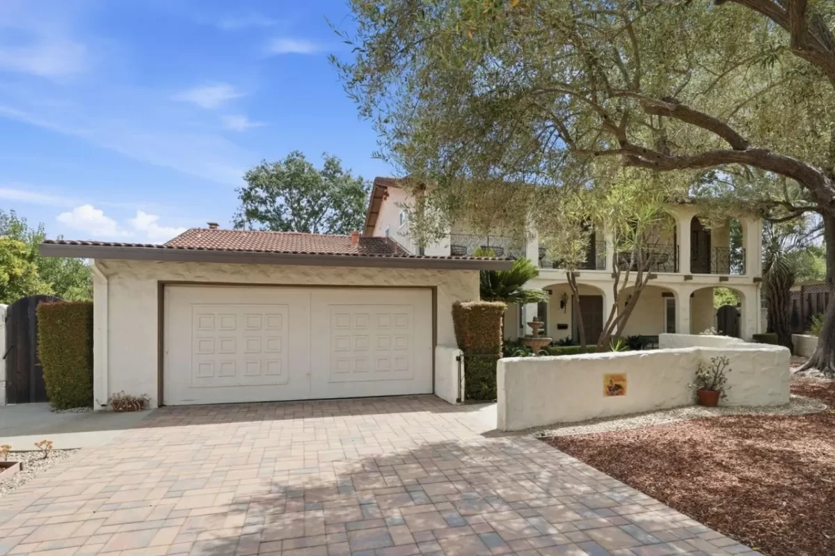 5BR House for Sale in Los Gatos, CA