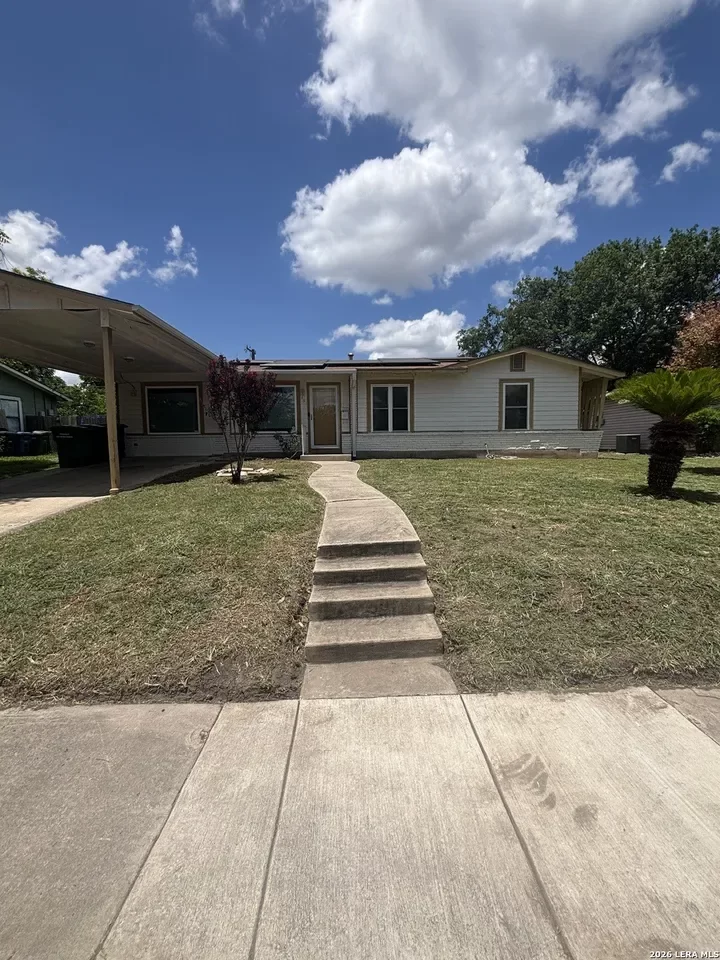 2BR House for Sale in San Antonio, TX