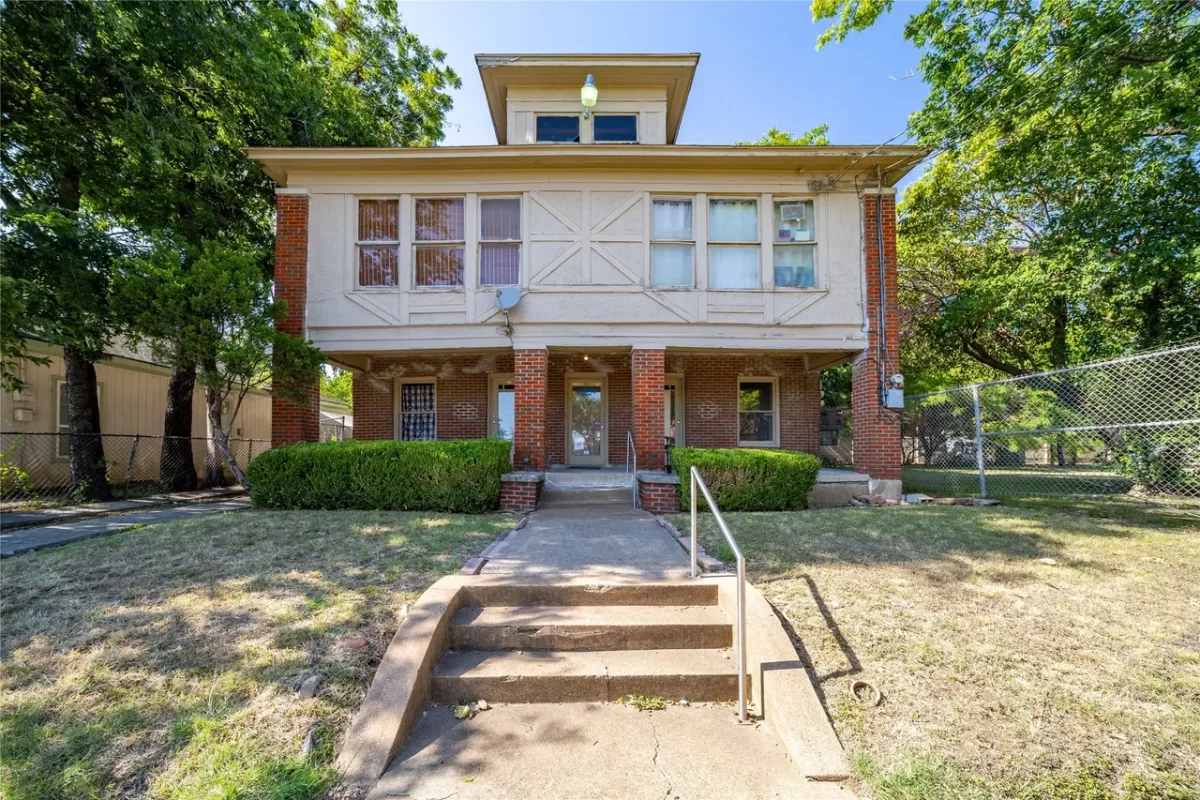 6BR Multi-Family for Sale in Dallas, TX