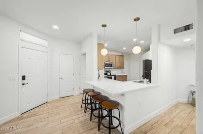 2BR Townhouse for Sale in Phoenix, AZ