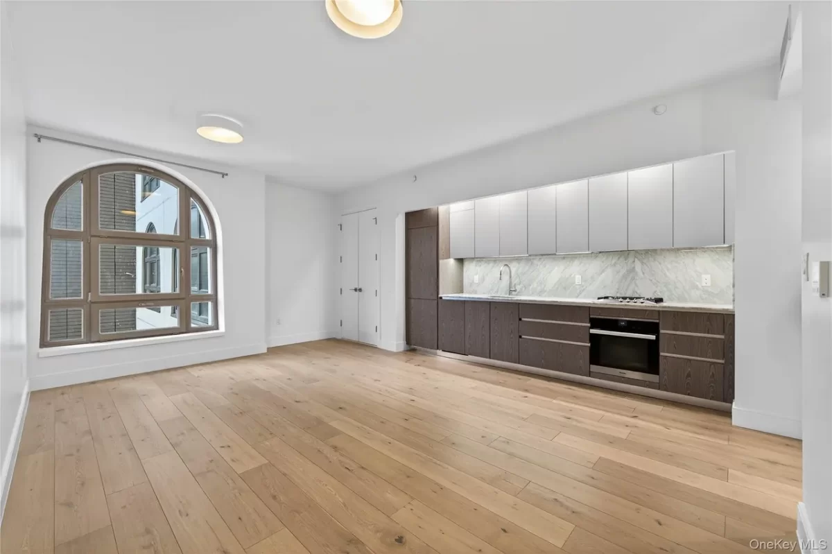 Condo for Sale in Brooklyn, NY