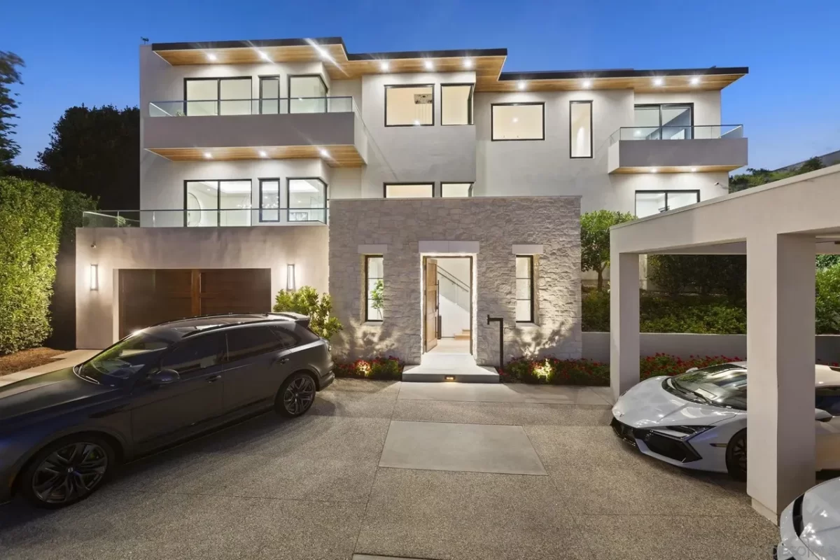 5BR House for Sale in La Jolla, CA