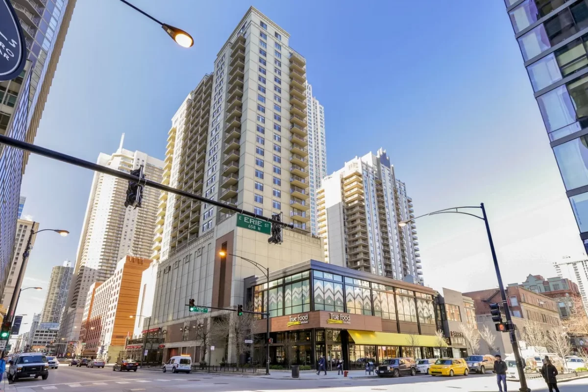 2BR House for Rent in Chicago, IL