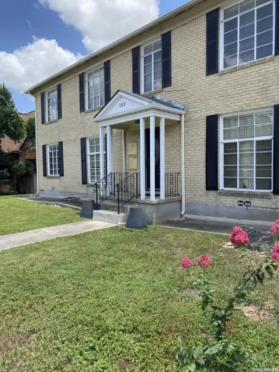 2BR House for Rent in Alamo Heights, TX