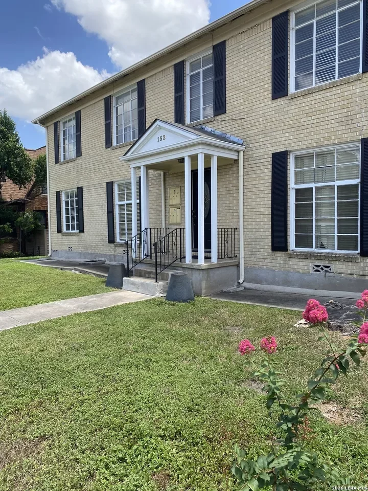 2BR House for Rent in Alamo Heights, TX