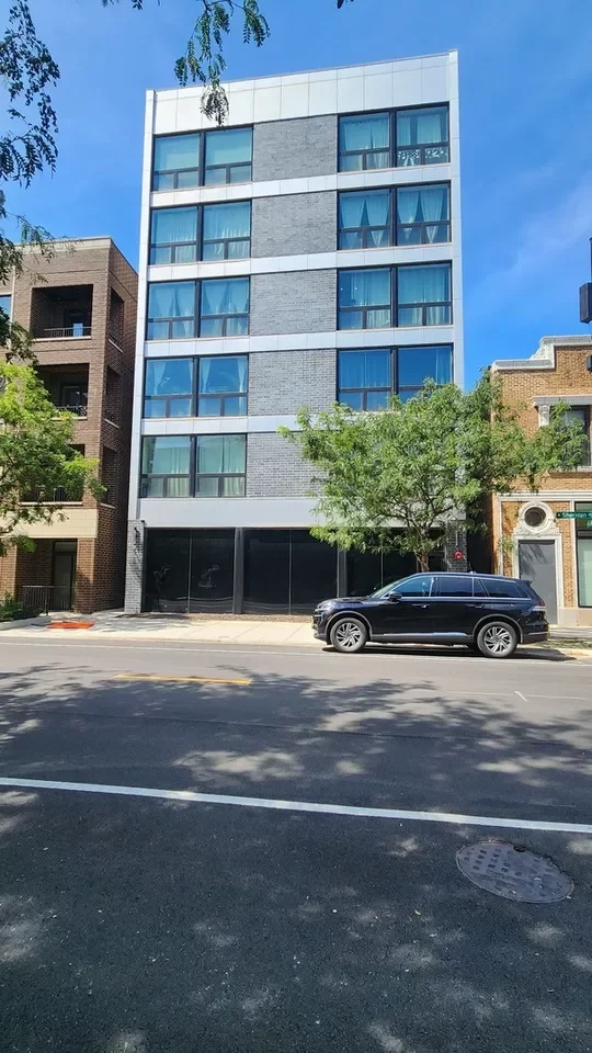 2BR Apartment for Rent in Chicago, IL
