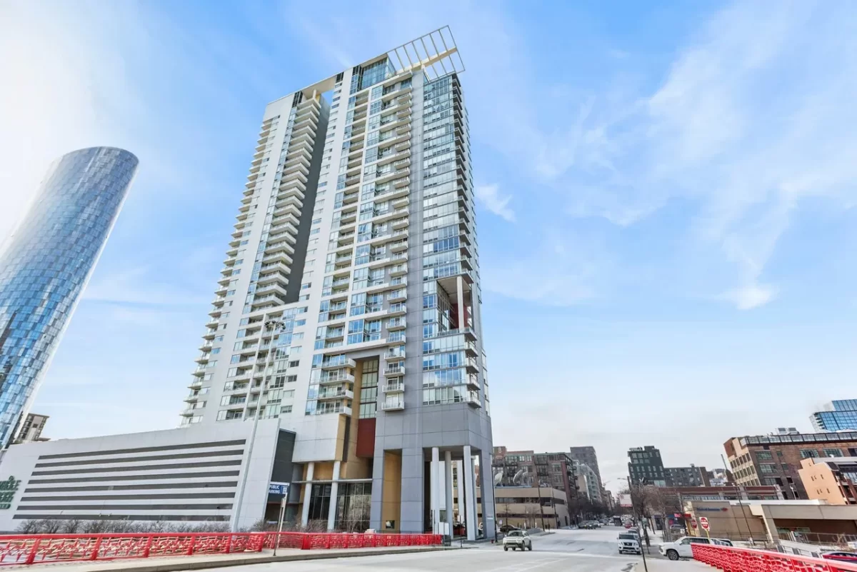 2BR Condo for Sale in Chicago, IL