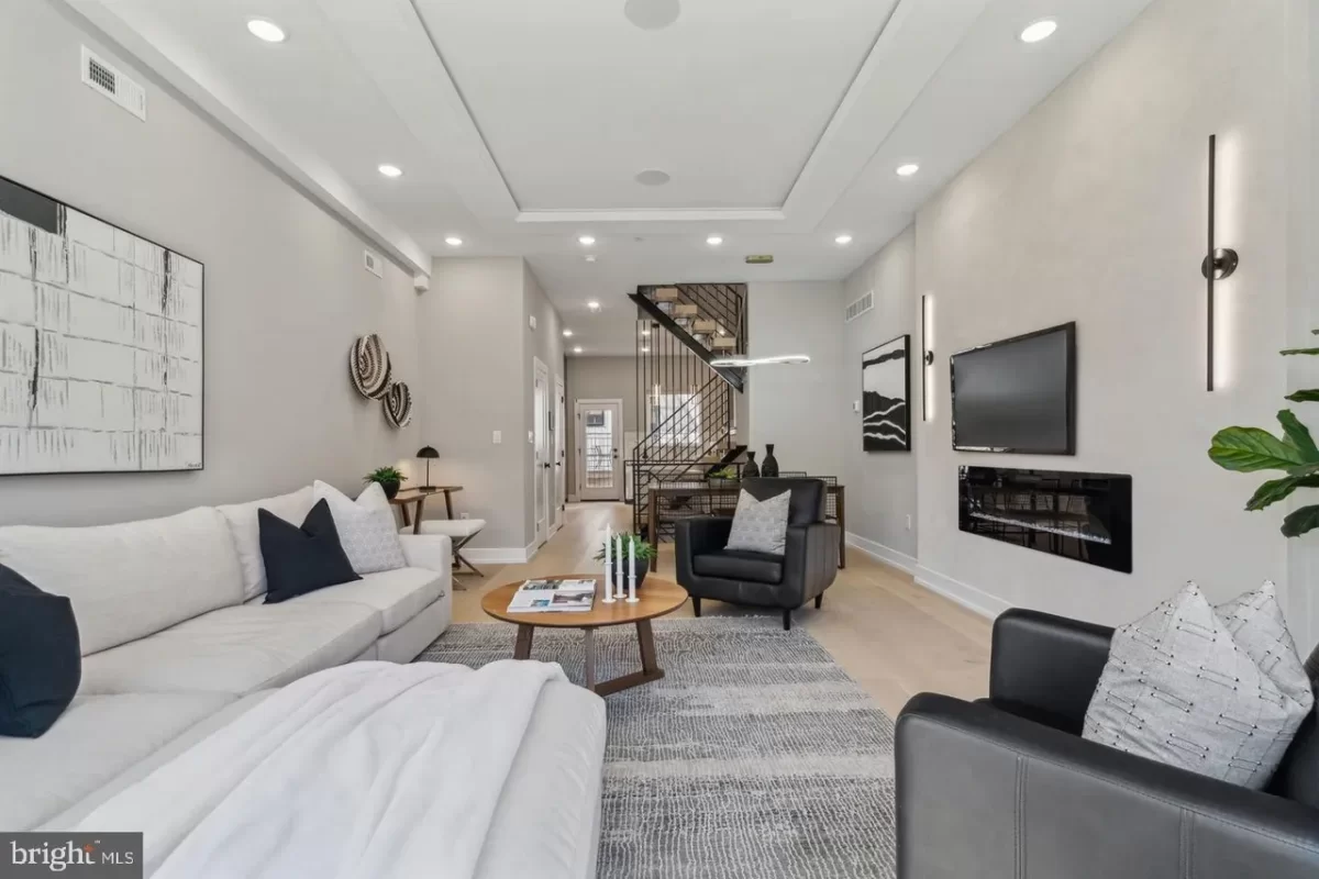 4BR Townhouse for Sale in Philadelphia, PA