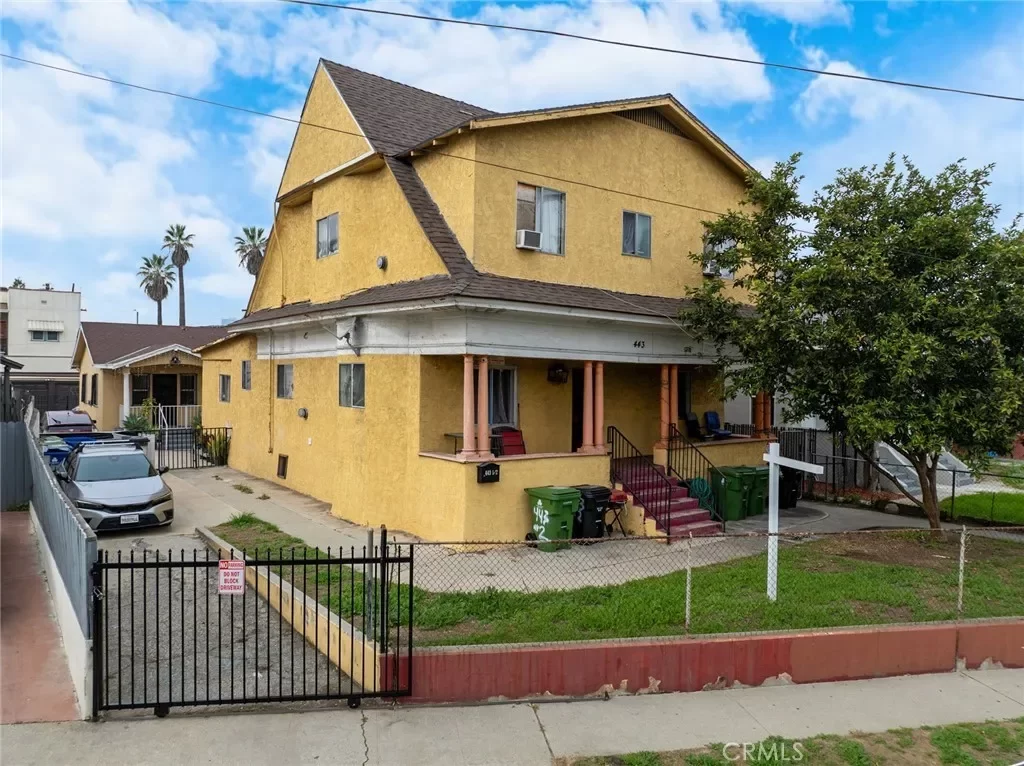 5BR Multi-Family for Sale in Los Angeles, CA