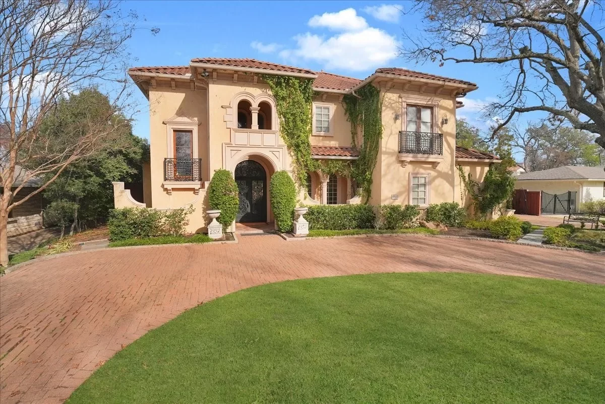 4BR House for Rent in Dallas, TX