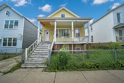 4BR Multi-Family for Sale in Chicago, IL