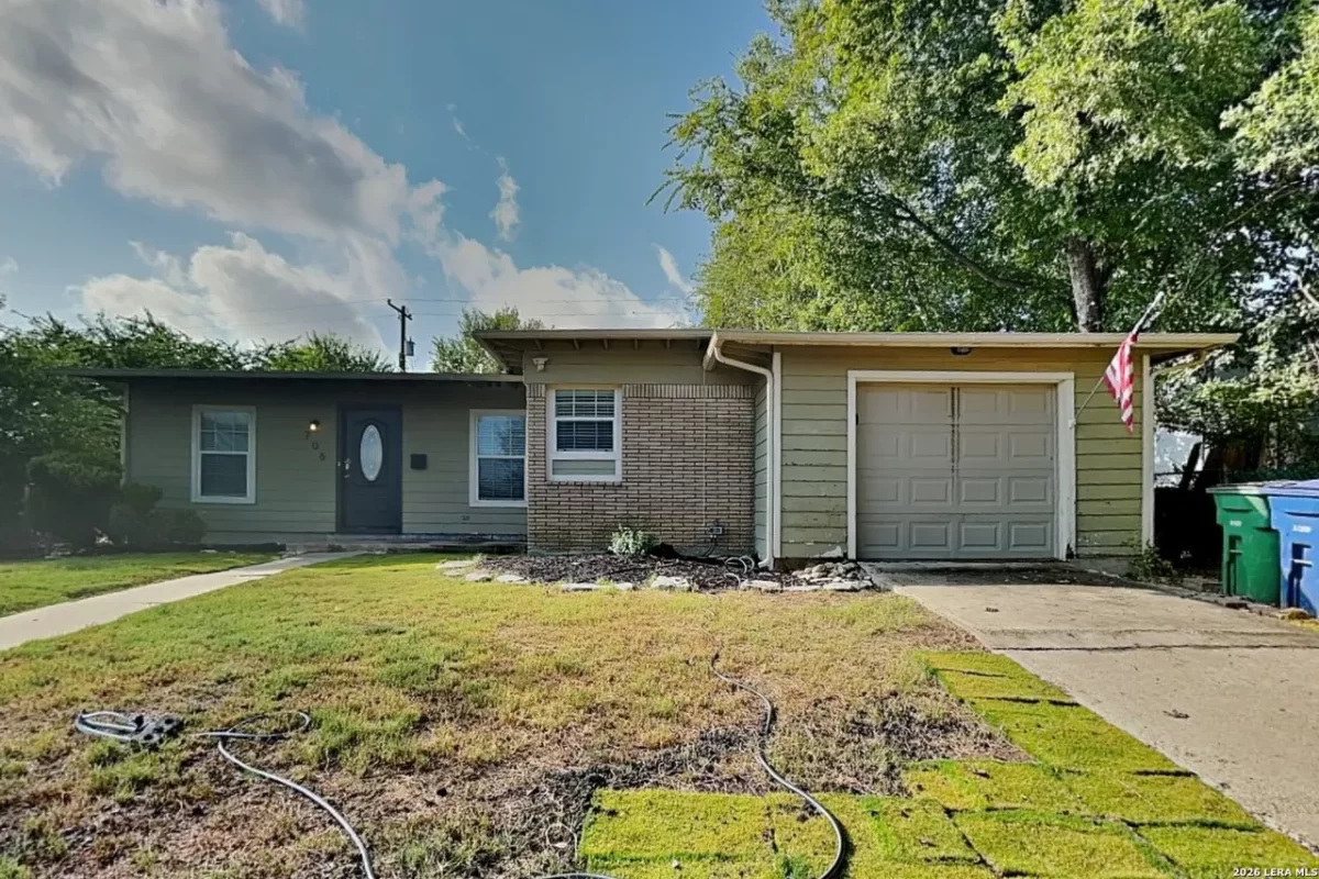 2BR House for Rent in San Antonio, TX