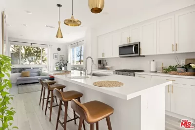 3BR Townhouse for Rent in Los Angeles, CA