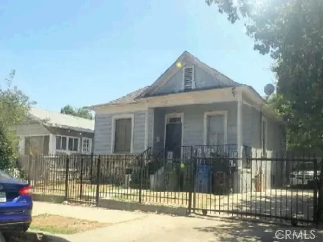 2BR House for Sale in Los Angeles, CA