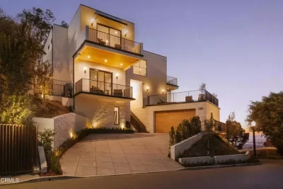4BR House for Sale in Los Angeles, CA