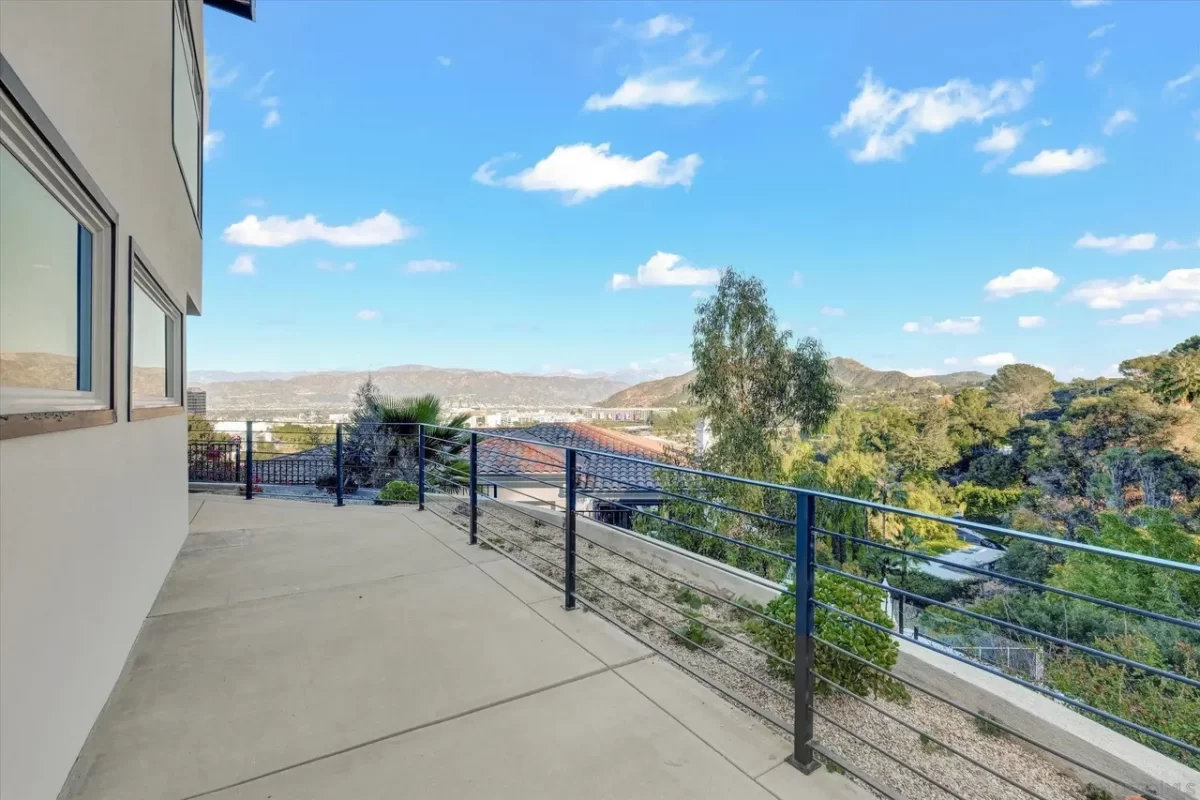 3BR Condo for Sale in Los Angeles, CA