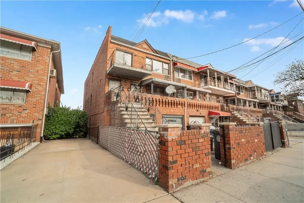 9BR Multi-Family for Sale in Brooklyn, NY