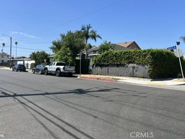 5BR Multi-Family for Sale in Los Angeles, CA