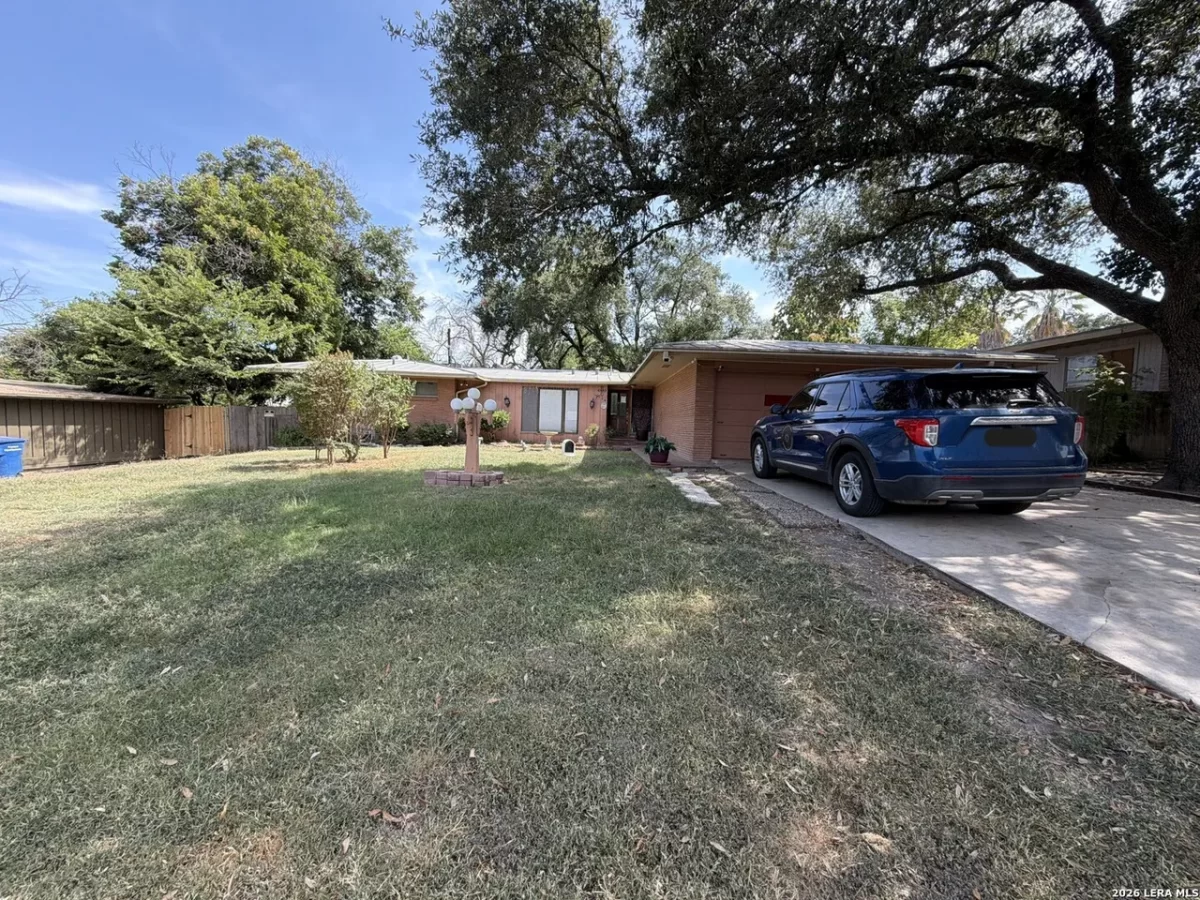 3BR House for Sale in San Antonio, TX