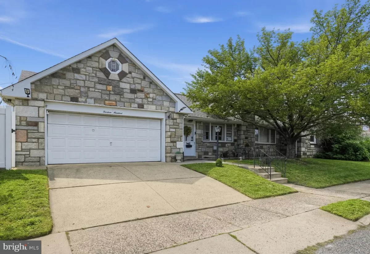 4BR House for Sale in Philadelphia, PA